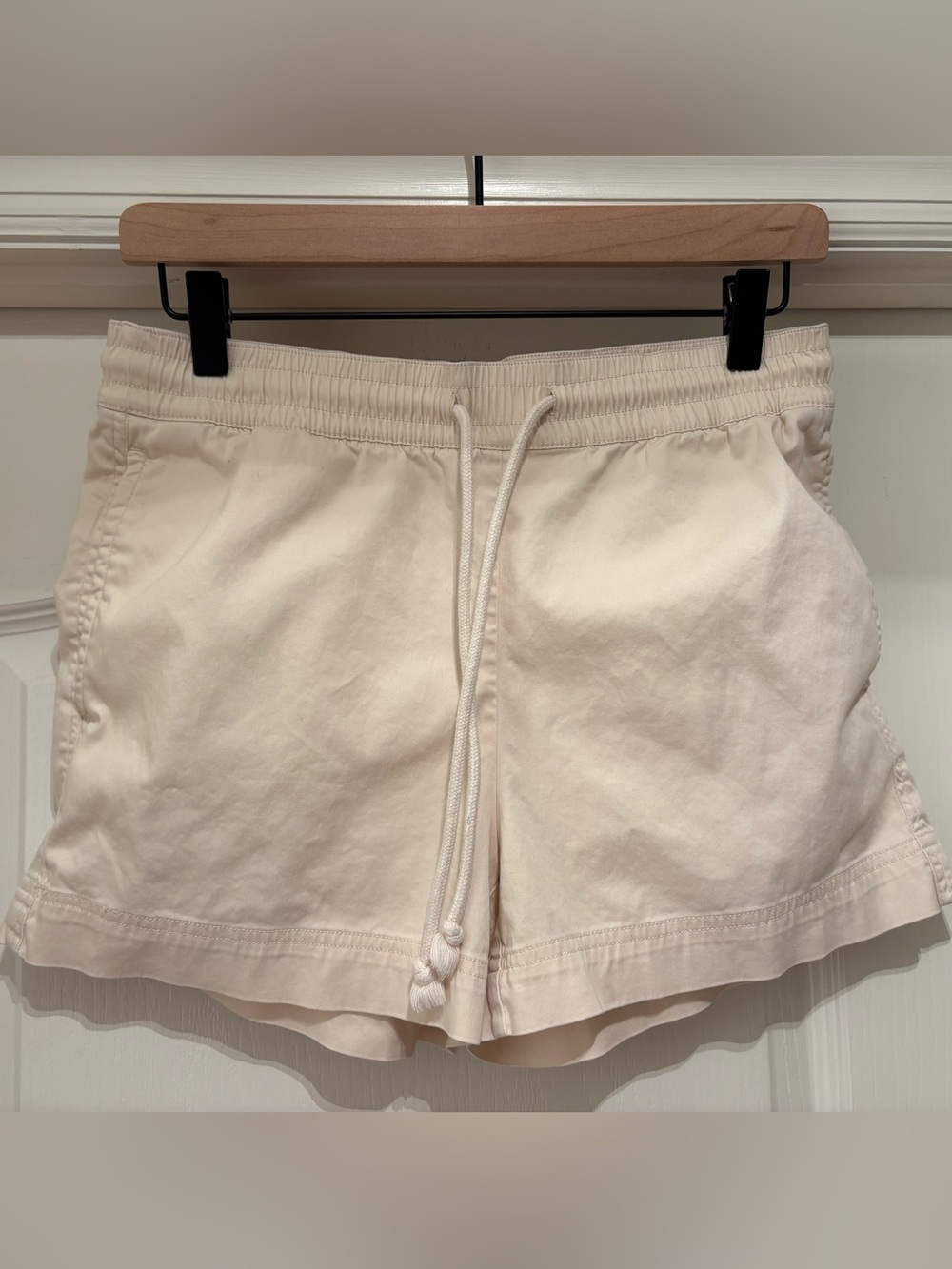 Women’s Lou & Grey (LOFT) casual pull on drawstring waist shorts size S